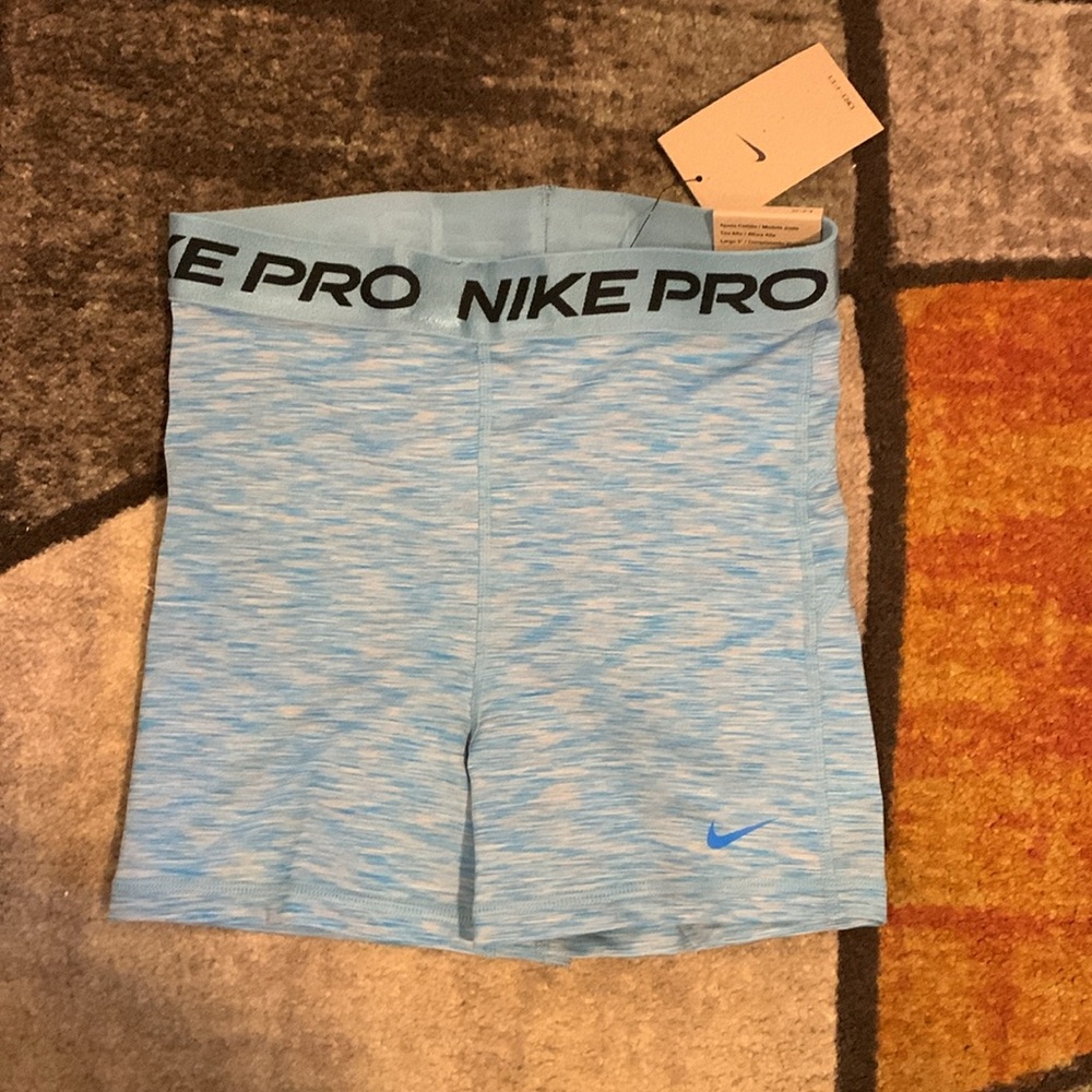 ❤️SOLD❤️ (2)⚡️Nike pro spandex shorts for women! NWT - Picture 3 of 5